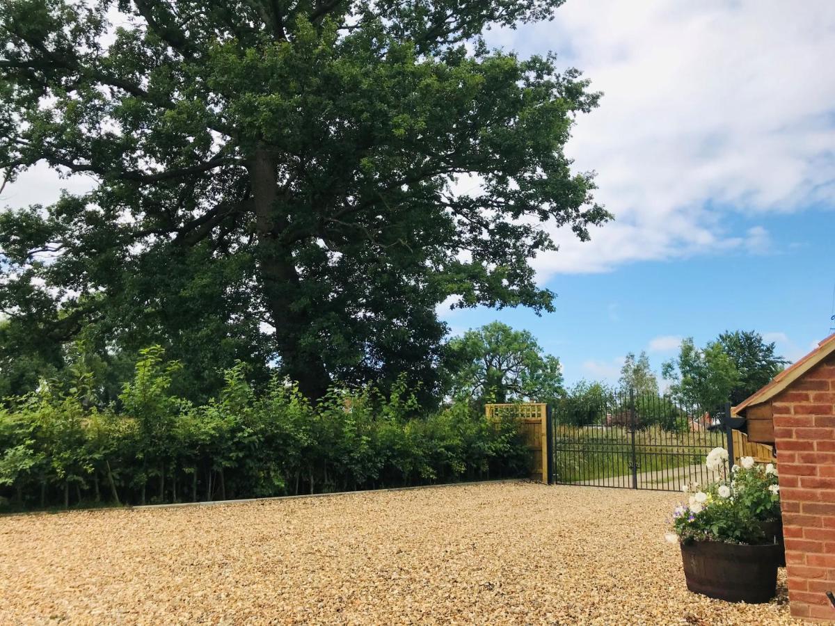 The Lodge North Bradley Экстерьер фото